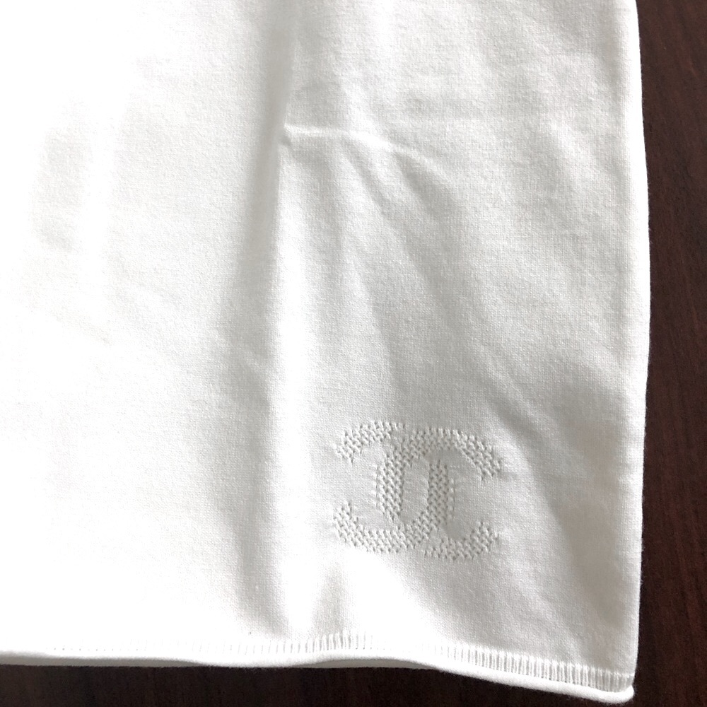 Chanel Vintage CC Logo White Sleeveless Bodycon Mini Dress - Picture 6 of 11